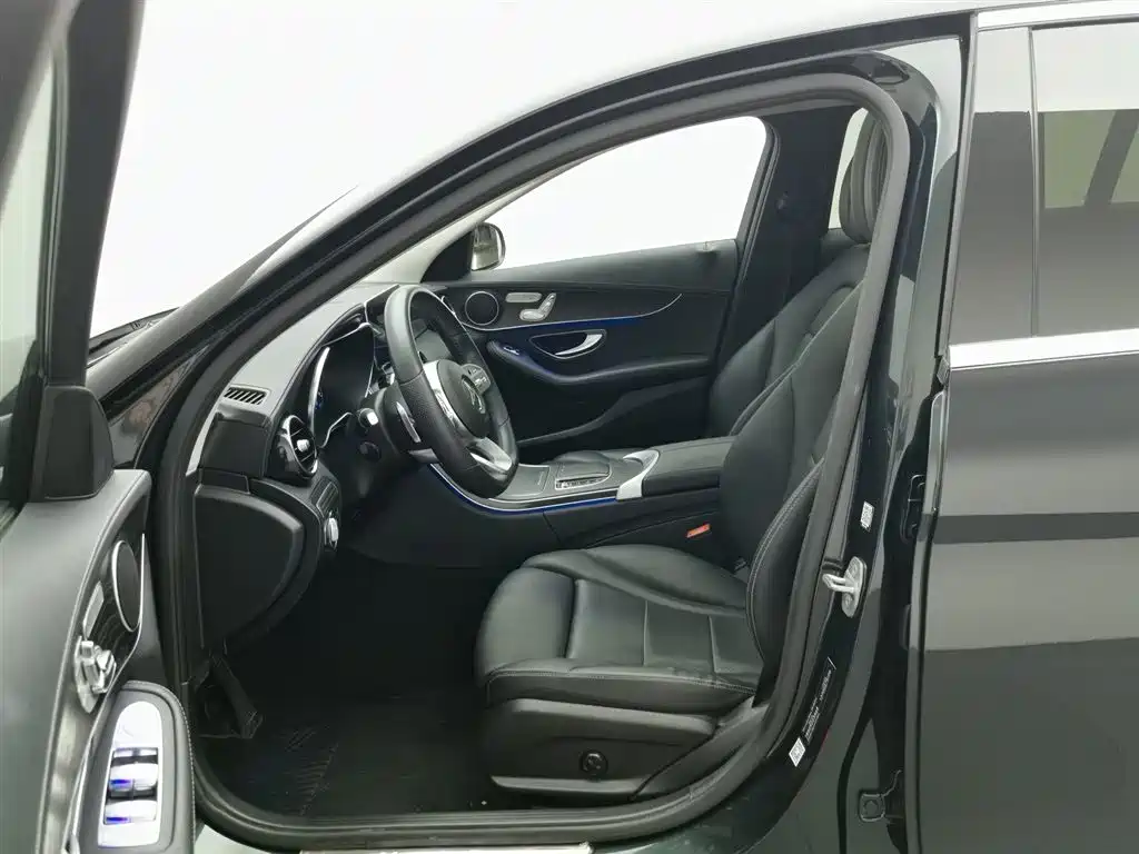 Mercedes-Benz C-Class 2021 — фото 10