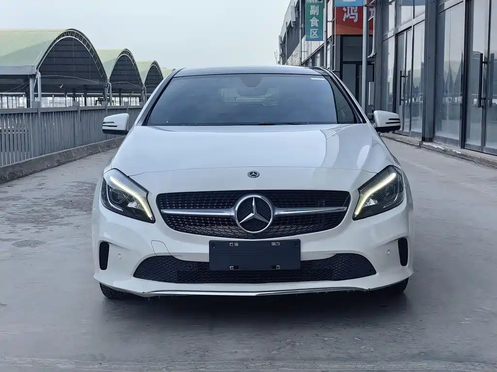Mercedes-Benz A-Class 2017 — фото 2