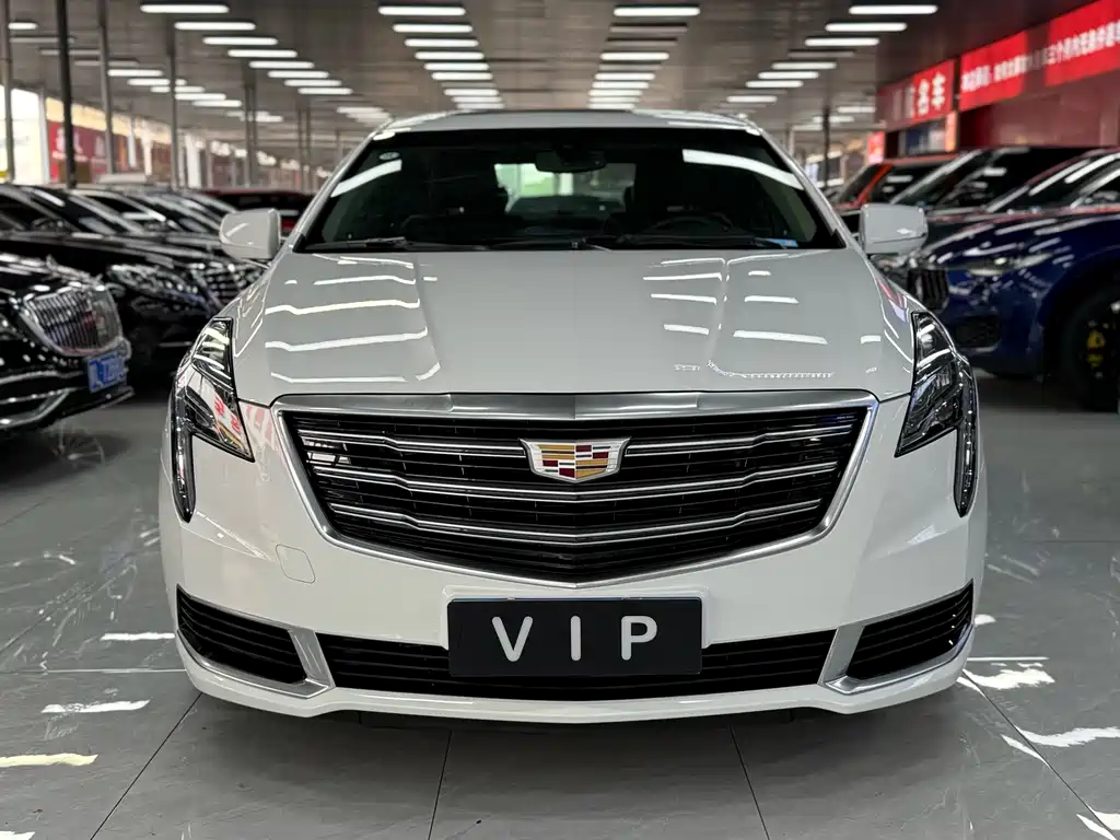 Cadillac XTS 2018 — фото 2