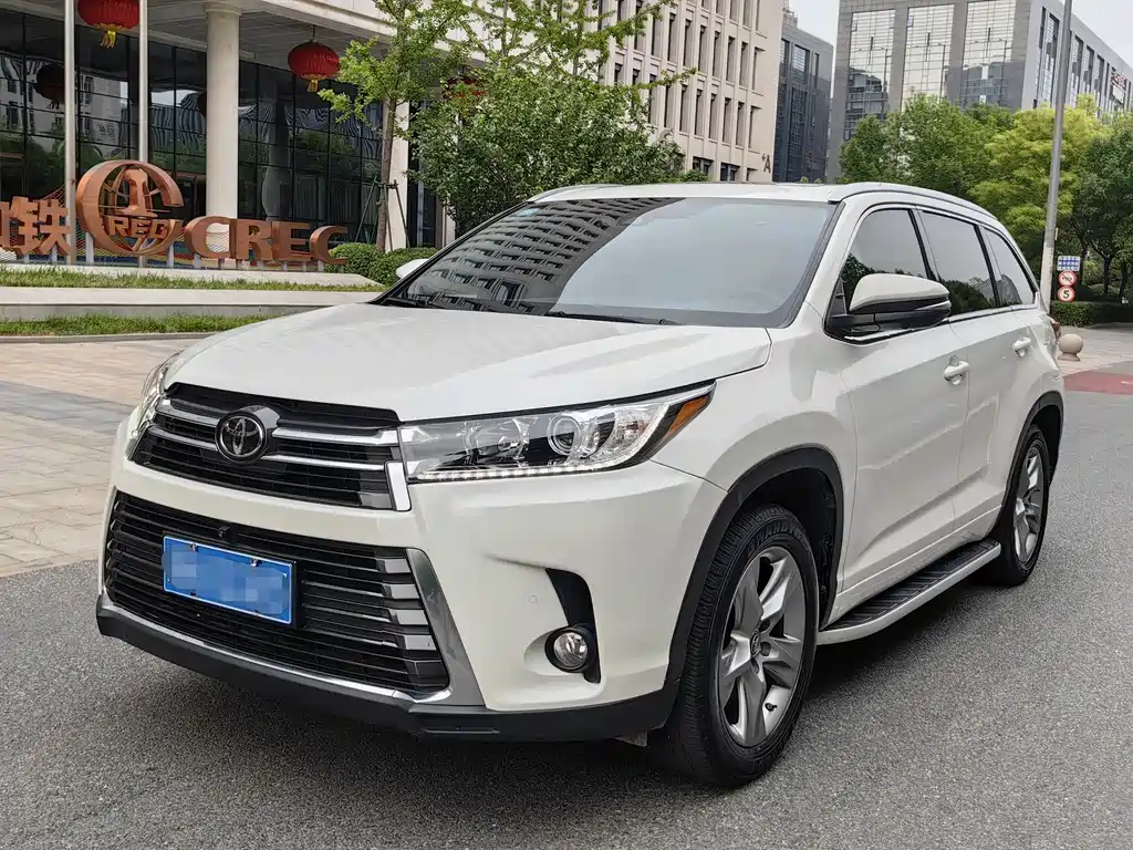 Toyota Highlander 2020 — фото 1