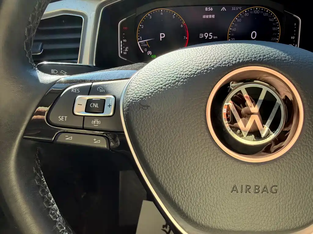 Volkswagen T-Roc 2022 — фото 18
