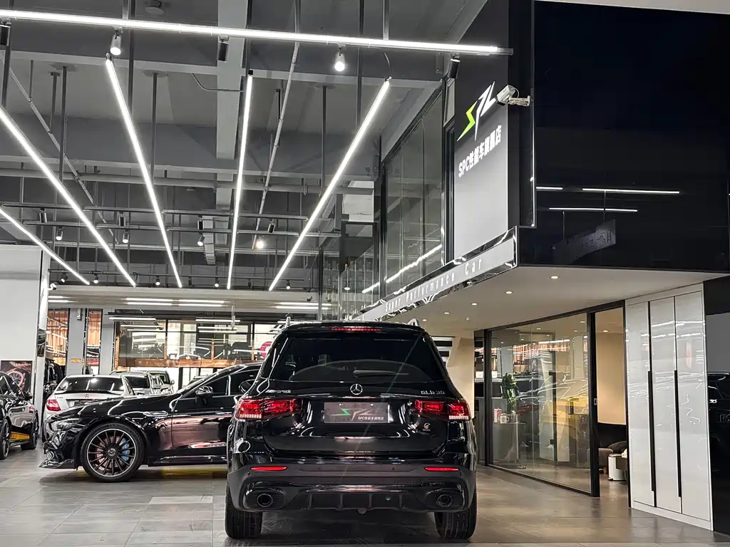 Mercedes-Benz GLB AMG 2023 — фото 17