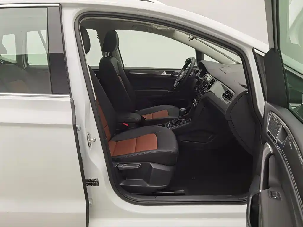Volkswagen Golf Jialu 2018 — фото 23