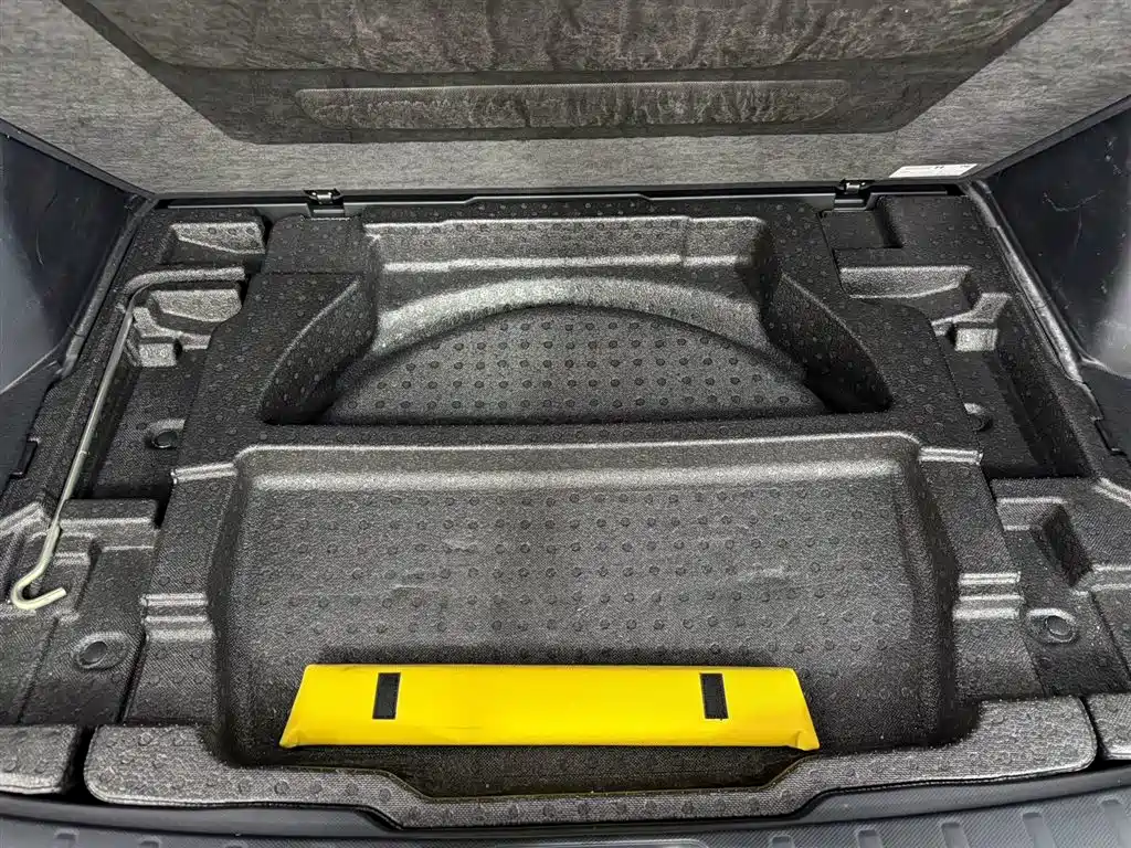 Subaru Forester 2022 — фото 16