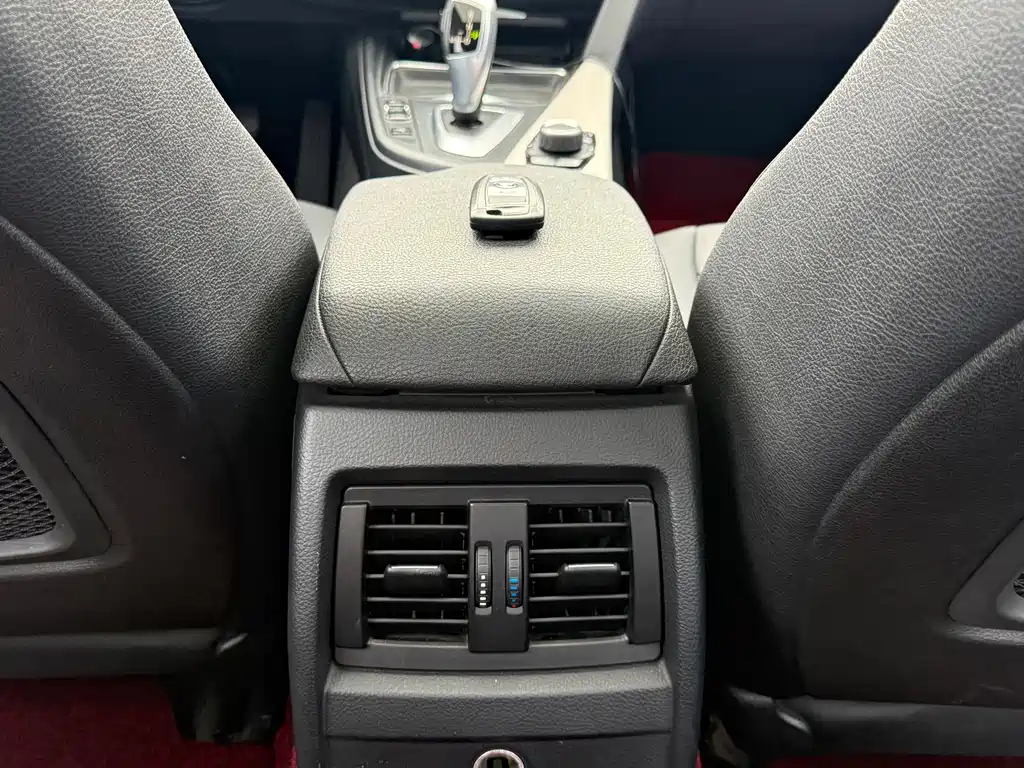 BMW 3 Series 2014 — фото 14