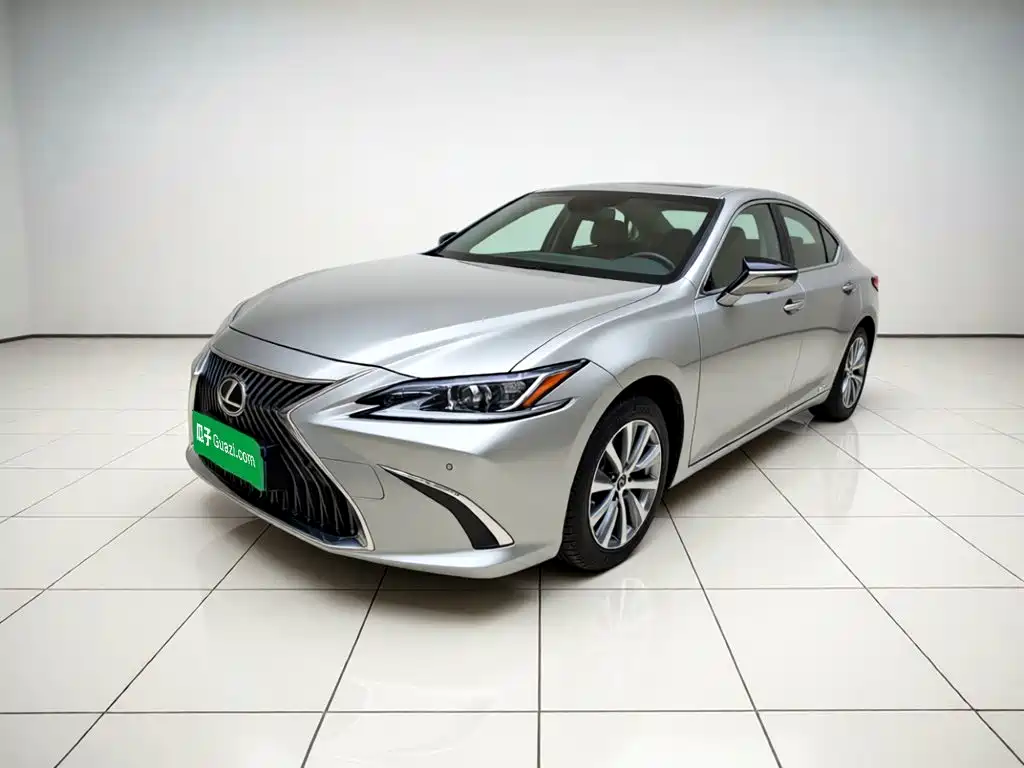 Lexus ES 2019 — фото 2