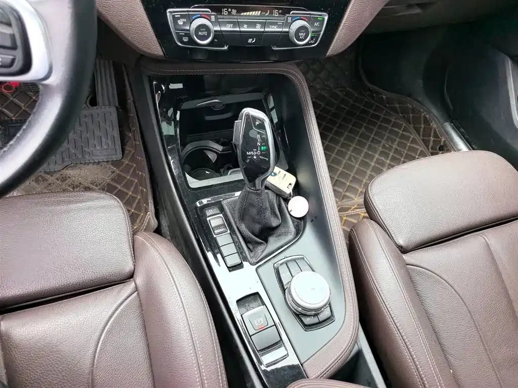 BMW X1 2018 — фото 14