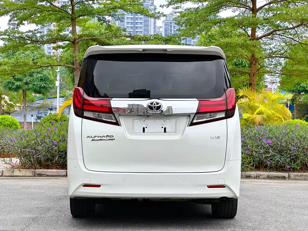 Toyota Alphard 2015 — фото 6