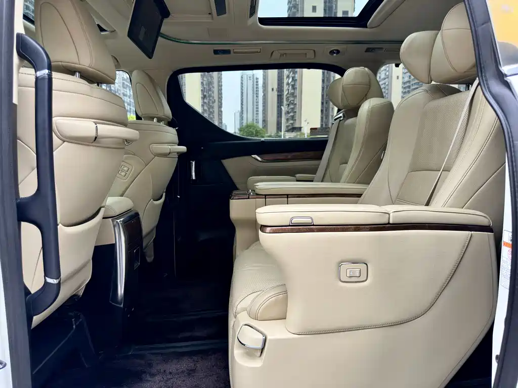 Toyota Alphard 2015 — фото 12