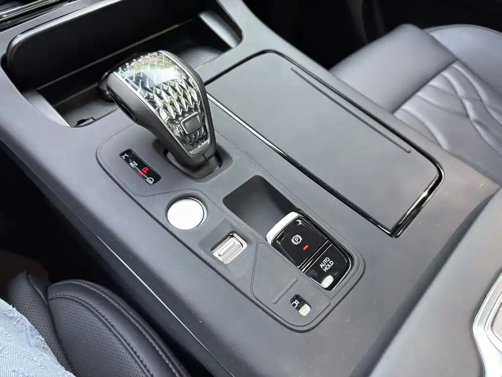 GAC Motor Trumpchi M8 2025 — фото 16