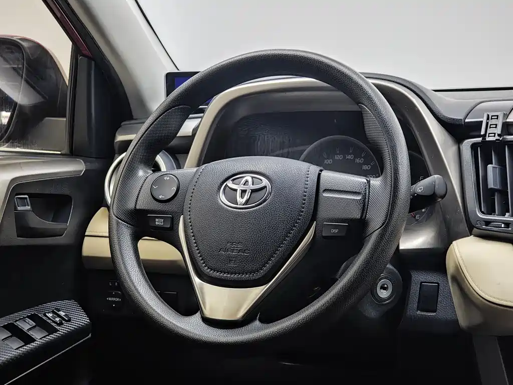 Toyota RAV4 2014 — фото 15