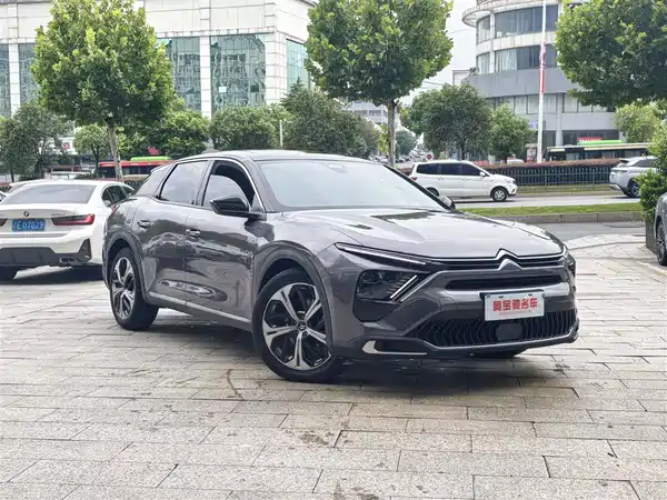 Citroën Versailles C5 X 2023
