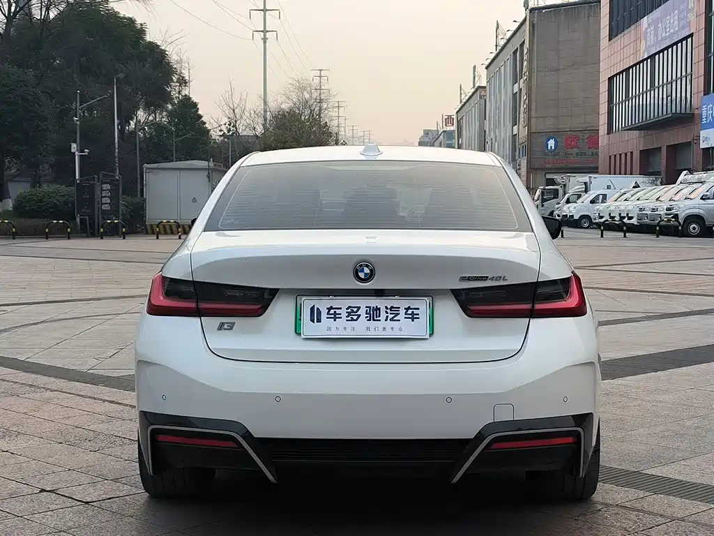 BMW i3 2024 — фото 10