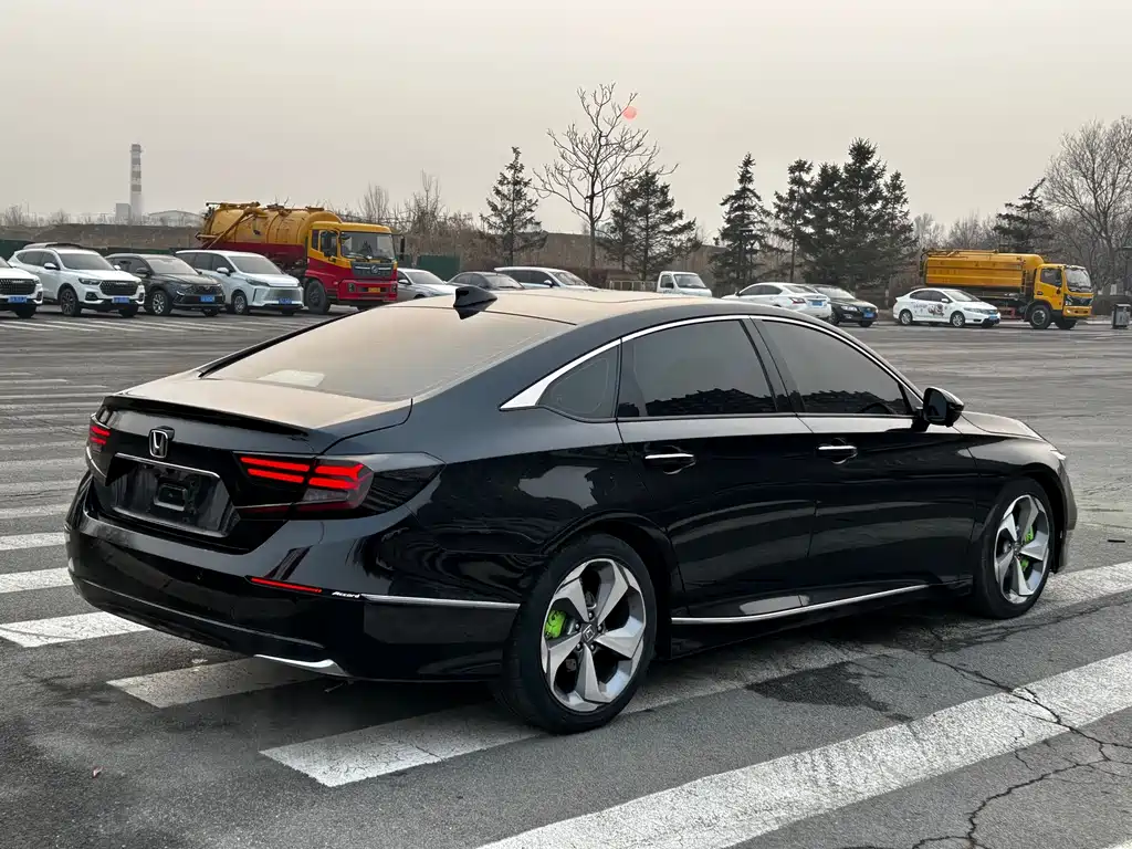 Honda Accord 2019 — фото 14
