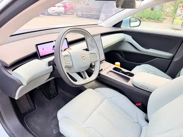 NIO ET5 2025