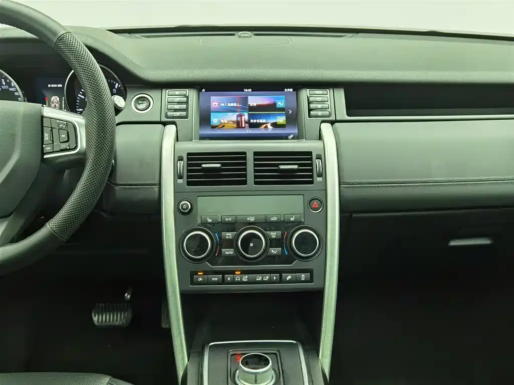 Land Rover Discovery Sport 2017 — фото 12