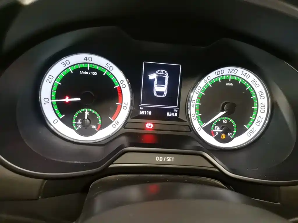 Skoda Octavia 2018 — фото 12
