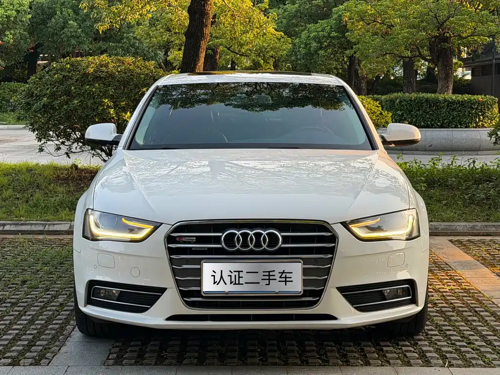 Audi A4L 2015