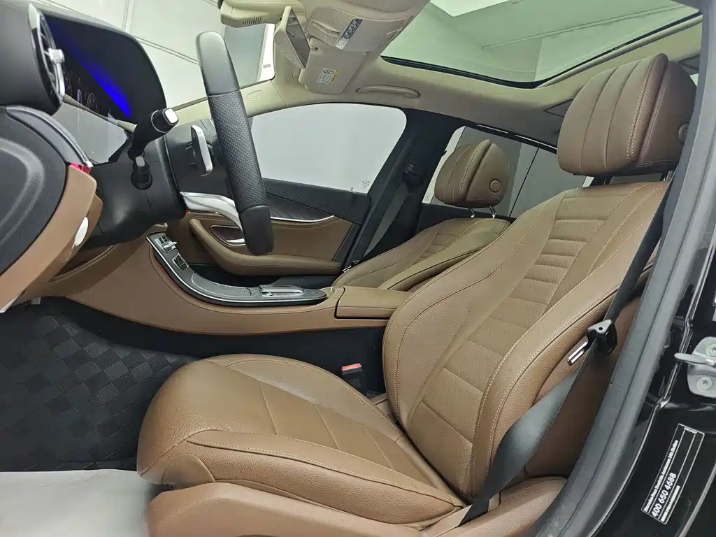Mercedes-Benz E-Class 2019 — фото 17
