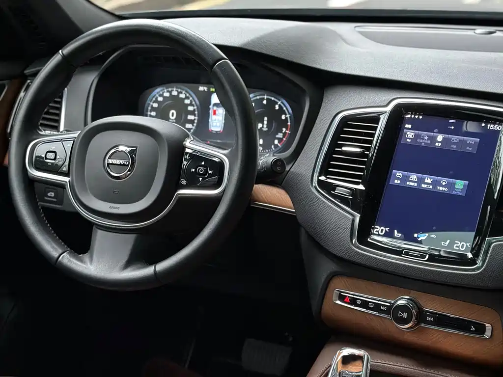 Volvo XC90 2022 — фото 8