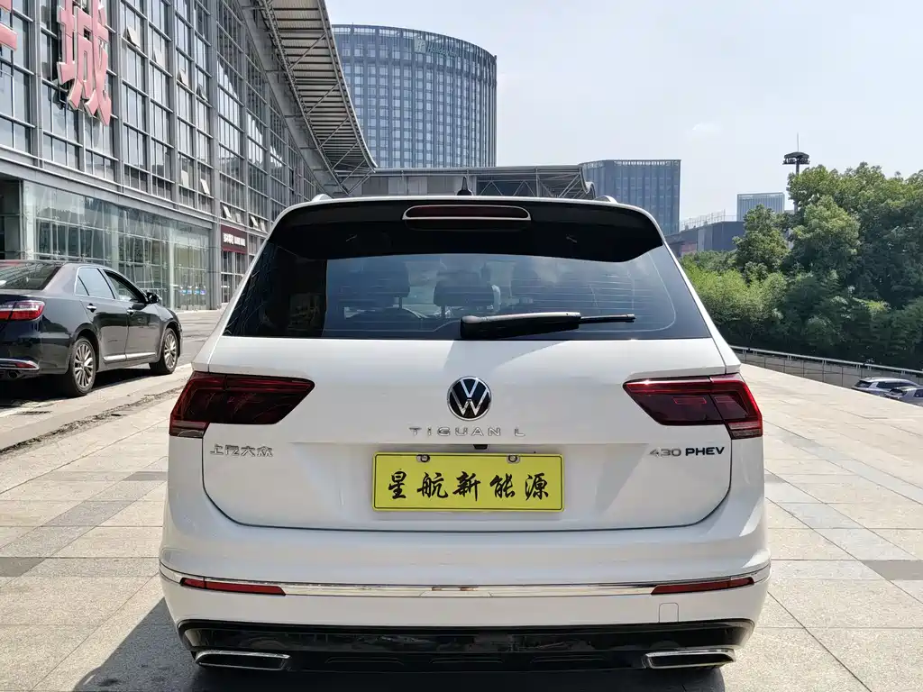 Volkswagen Tiguan L PHEV 2021 — фото 6