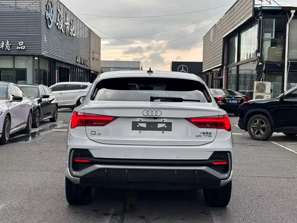 Audi Q3 Sportback 2022 — фото 11