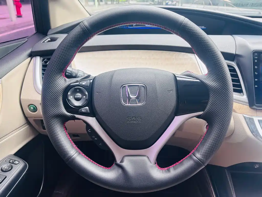 Honda Jade 2016 — фото 14