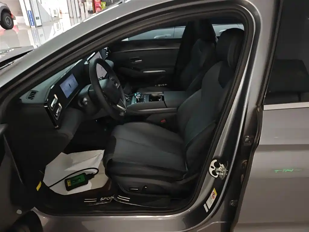 BYD Qin L 2025 — фото 15