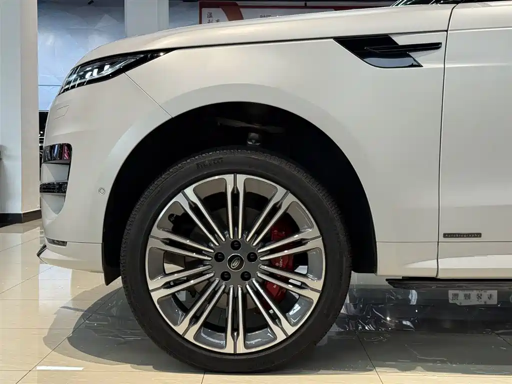 Land Rover Sport 2025 — фото 4