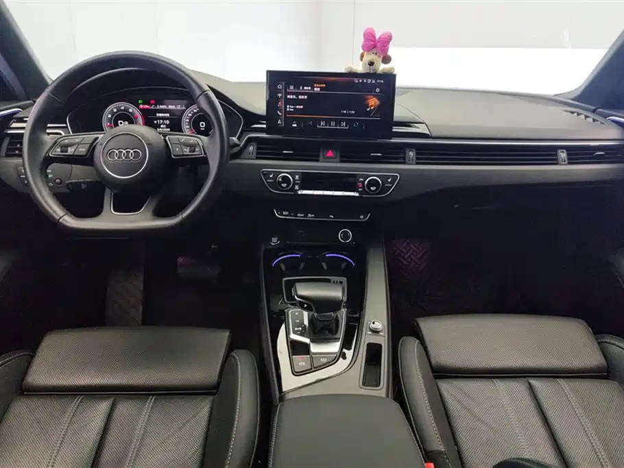 Audi A4L 2023 — фото 12