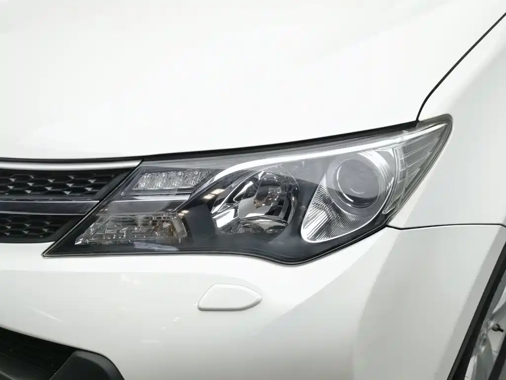 Toyota RAV4 2014