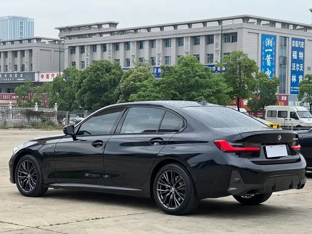 BMW 3 Series 2023 — фото 13