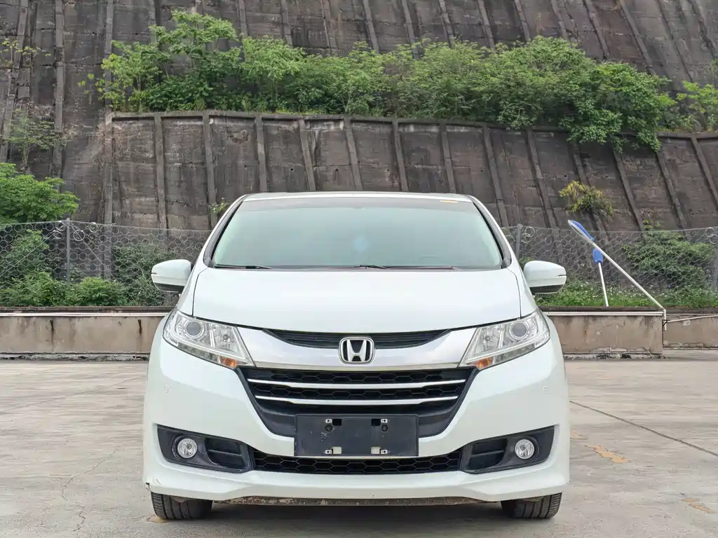 Honda Odyssey 2017 — фото 3