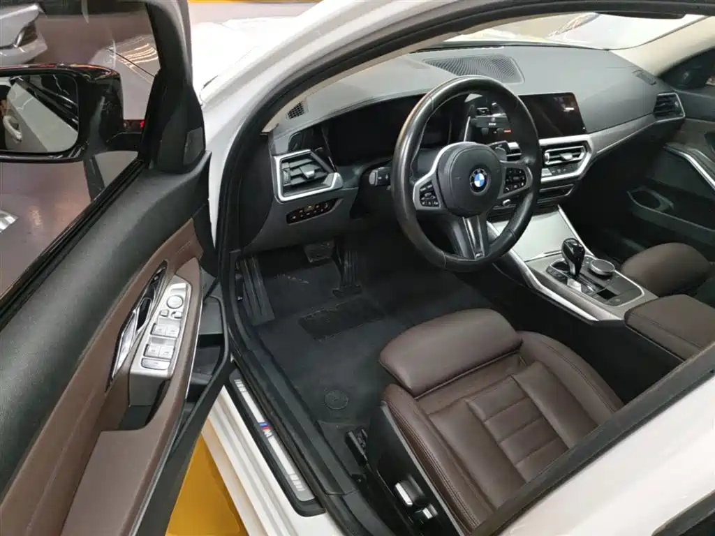 BMW 3 Series 2020 — фото 16