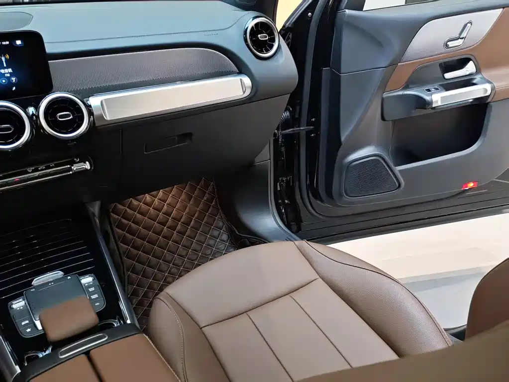 Mercedes-Benz GLB 2022 — фото 15
