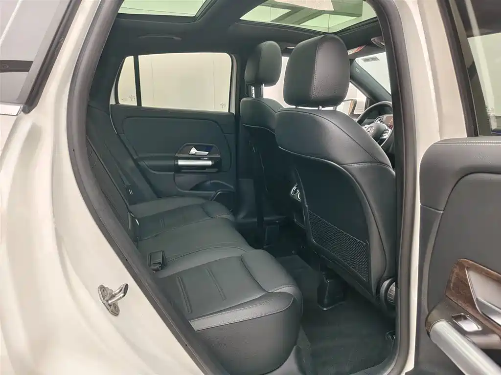 Mercedes-Benz GLA 2022 — фото 8