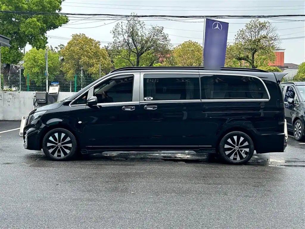 Mercedes-Benz Vito 2022 — фото 10