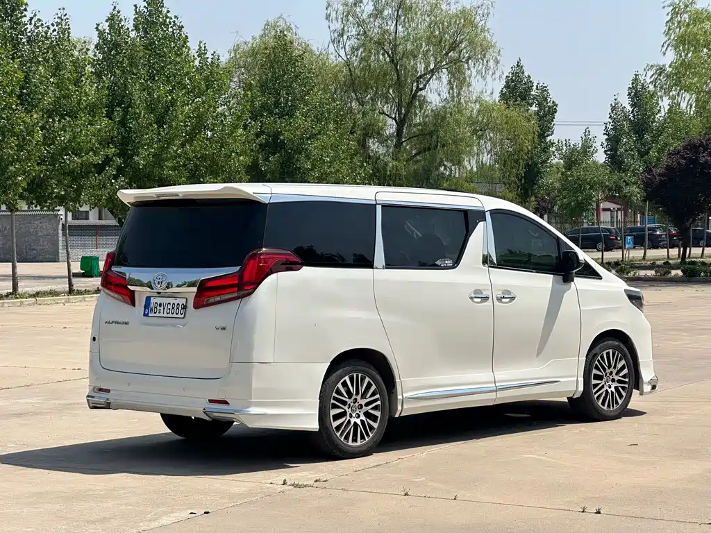 Toyota Alphard 2011 — фото 6