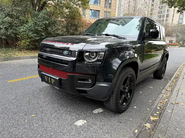 Land Rover Defender 2020