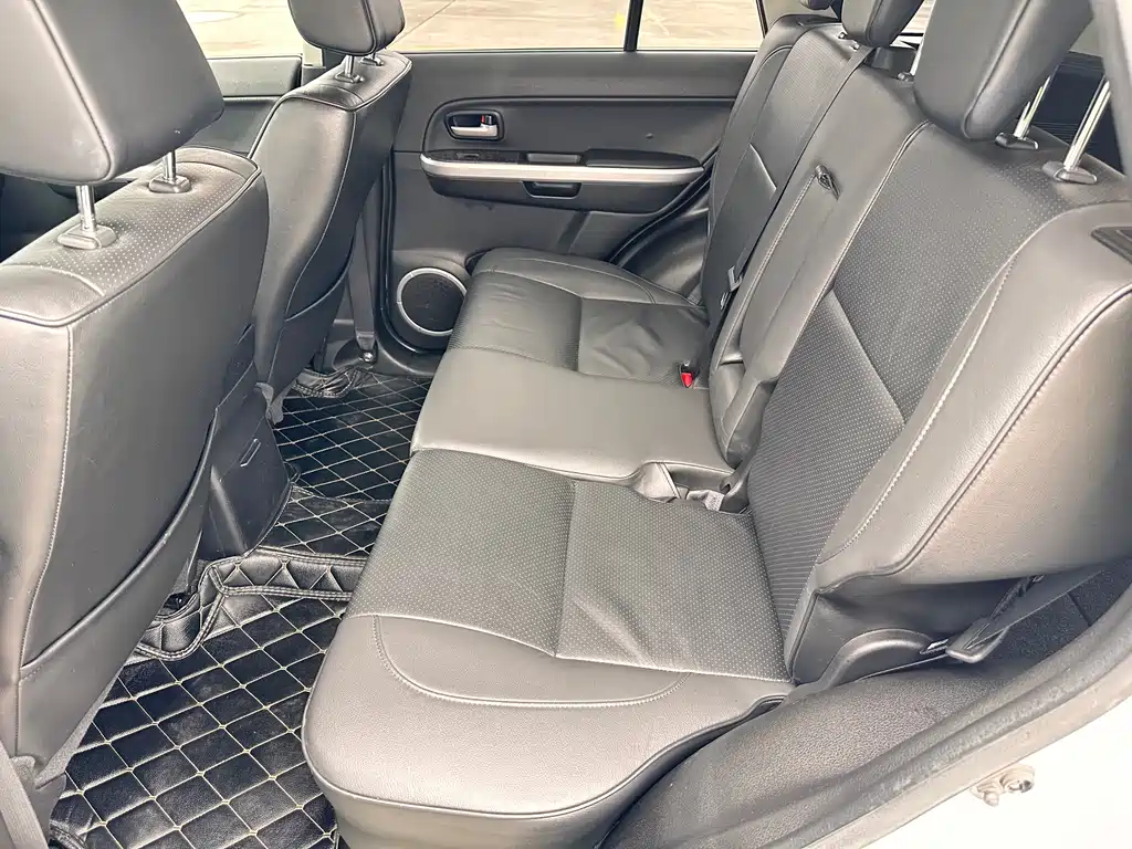Suzuki Grand Vitara 2016 — фото 19