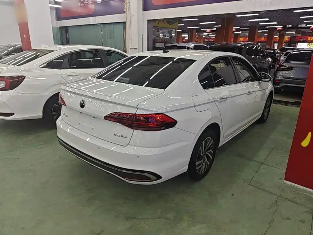 Volkswagen Bora 2023