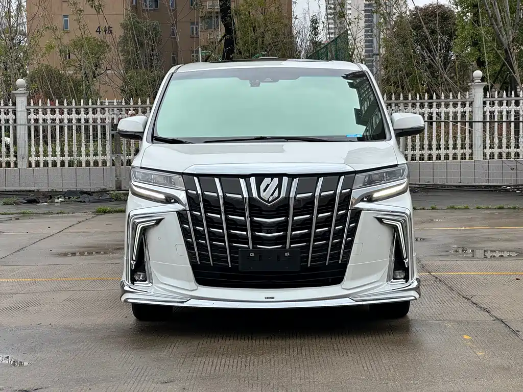 Toyota Alphard 2022 — фото 2
