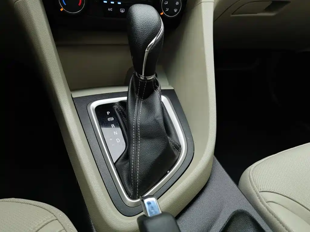 Buick Excelle GT 2020 — фото 13