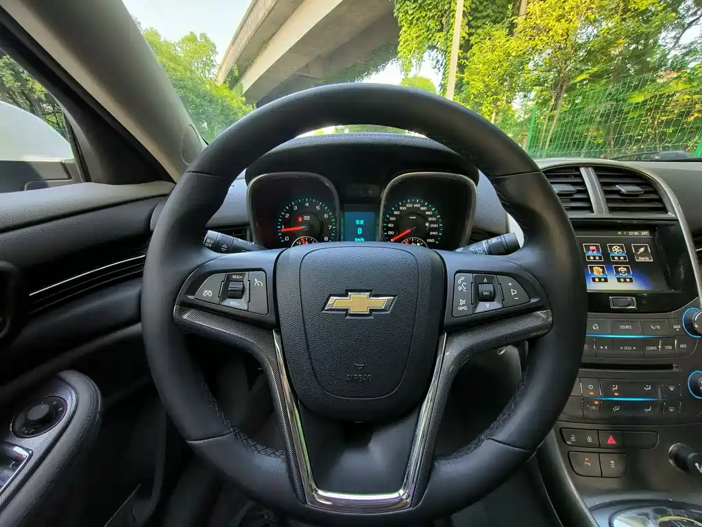 Chevrolet Malibu 2014 — фото 10