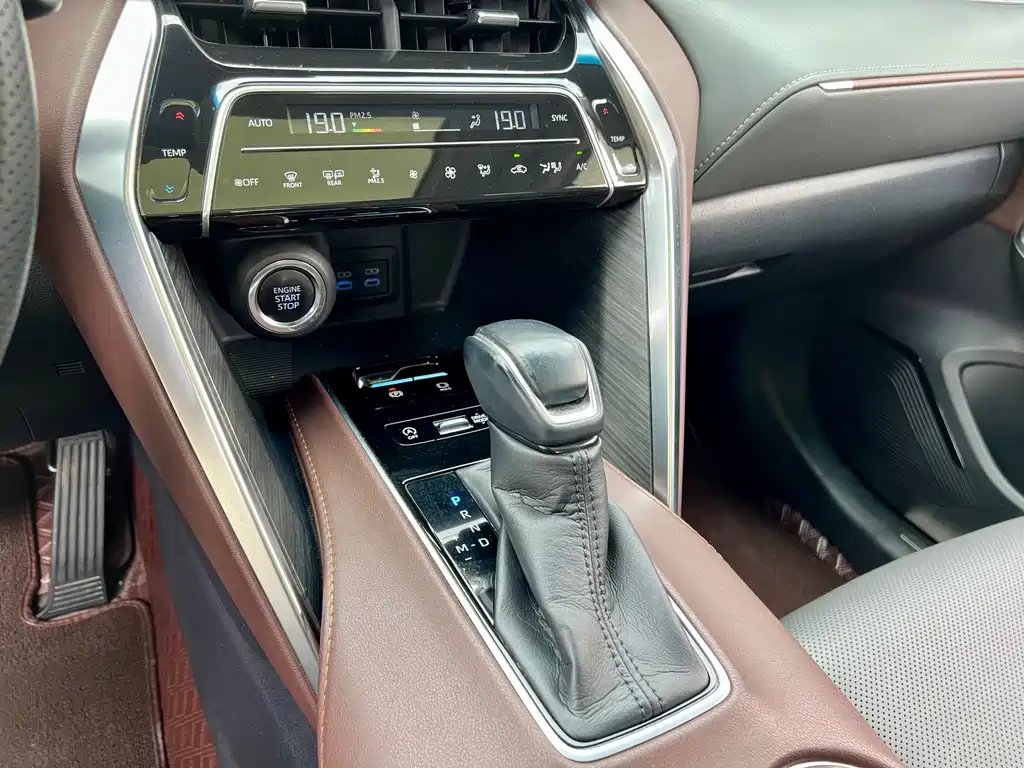Toyota Harrier 2022 — фото 21