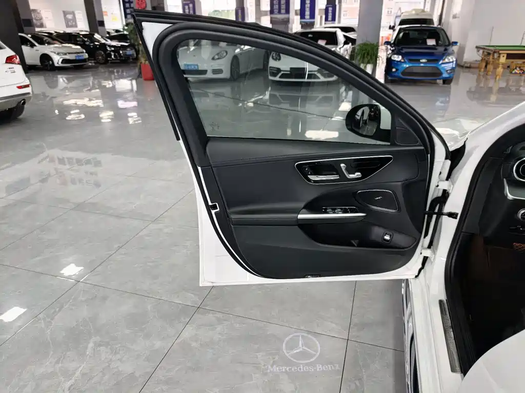Mercedes-Benz C-Class 2022 — фото 14