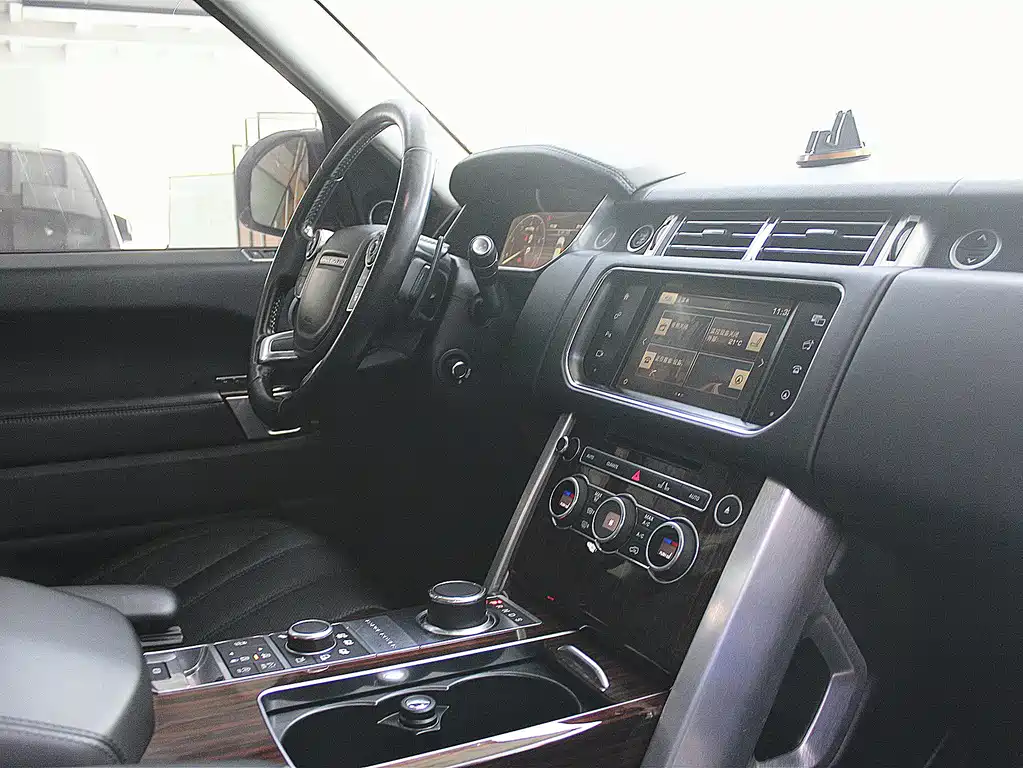 Land Rover Range Rover 2017 — фото 13