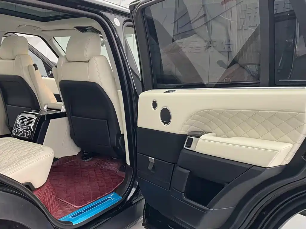 Land Rover Range Rover 2018 — фото 11
