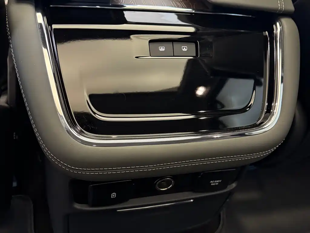 Lincoln Navigator 2026 — фото 17