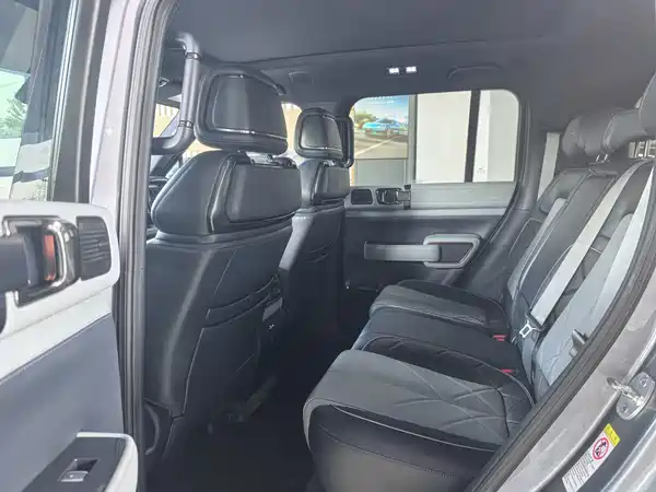 Fangchengbao Leopard 5 2023